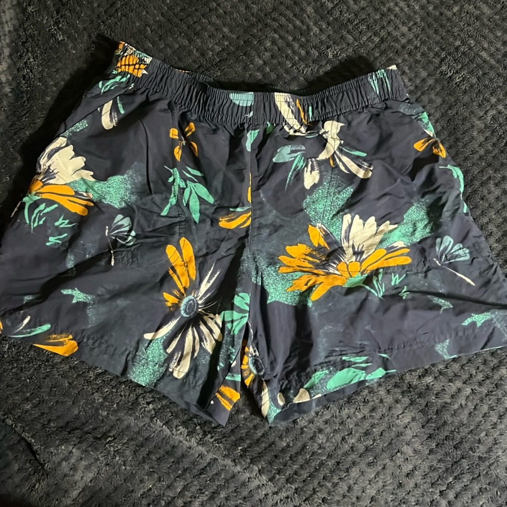 Women’s Columbia shorts